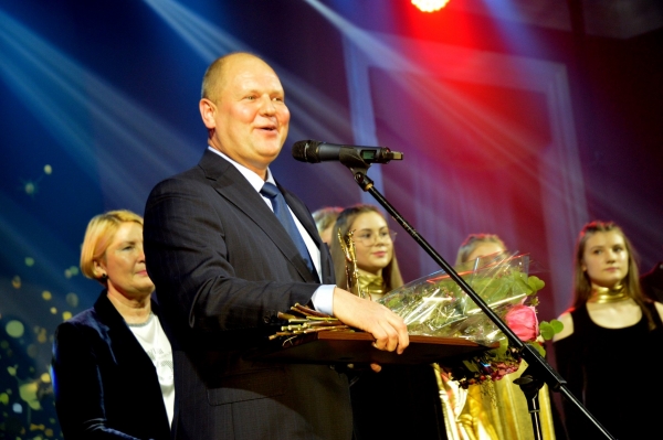 Tarp paskelbtų apdovanojimų „Auksinis feniksas“ nominantų ir Skuodo rajono kultūros centro vadovas