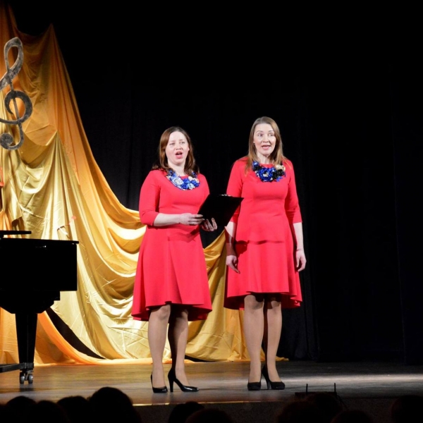 Skuodo rajono kultūros centro Barstyčių skyriaus vokalinis duetas