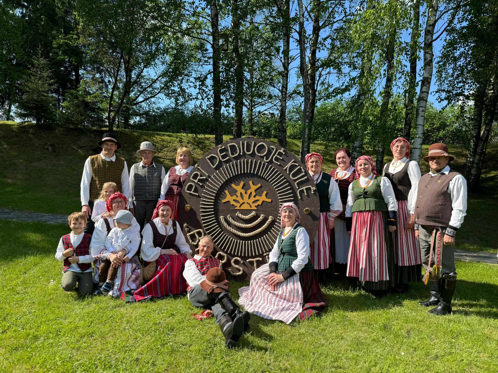 Skuodo rajono kultūros centro Barstyčių skyriaus folkloro ansamblis „Barstītē“