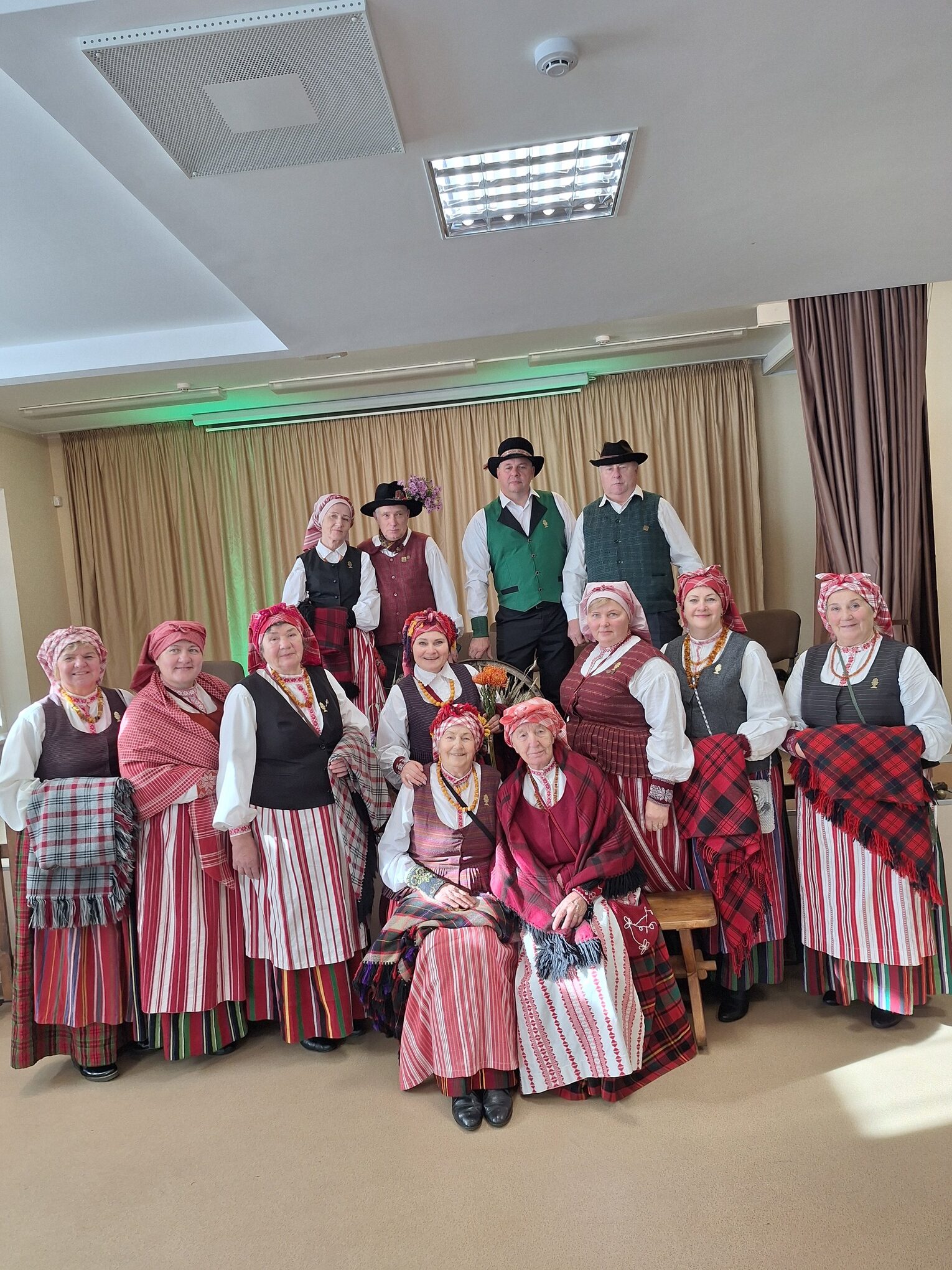 Skuodo rajono kultūros centro Mosėdžio skyriaus folkloro ansamblis